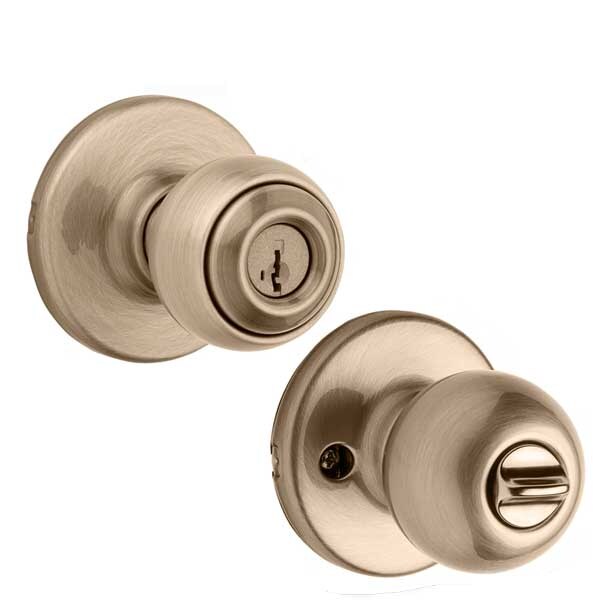 Kwikset: Polo Entry Door Knob with Round Rose / Antique Brass  / with SmartKey Technology